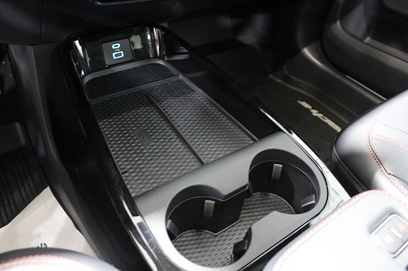Ford Mustang Mach-E 6 of 9