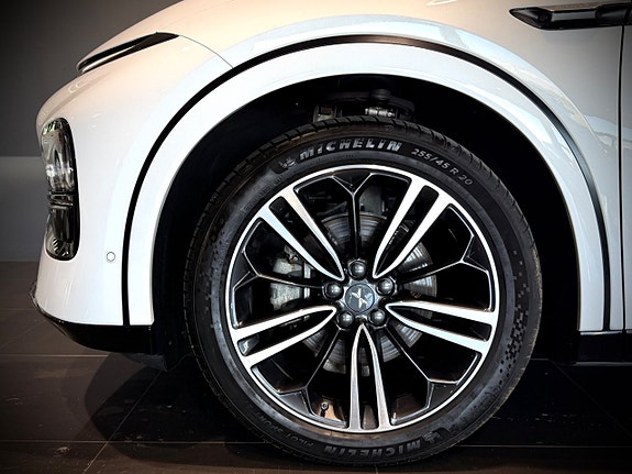XPeng G6 3 of 18