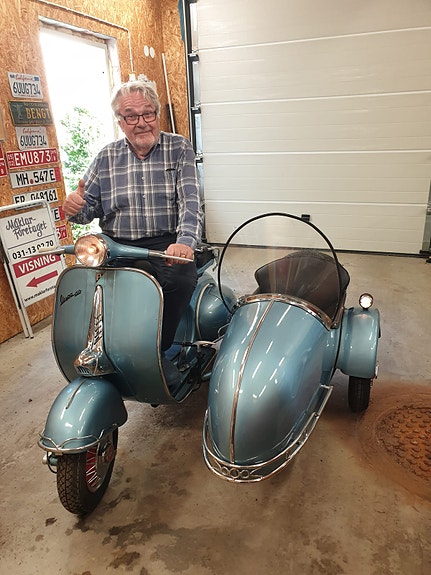 Vespa Touring 150 cc med sidovagn 4 of 5