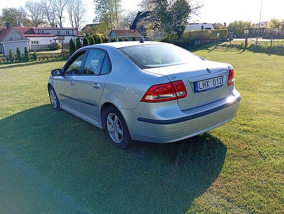 Saab 9-3 2 of 5