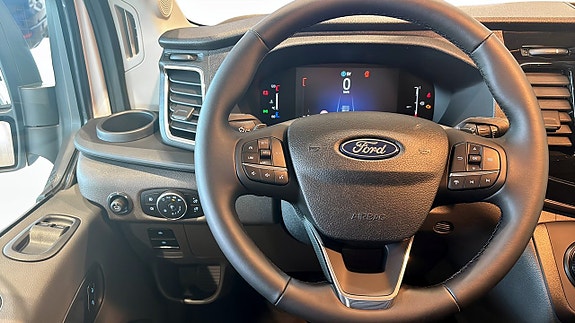 Ford Transit 5 of 5