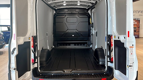 Ford Transit 7 of 9