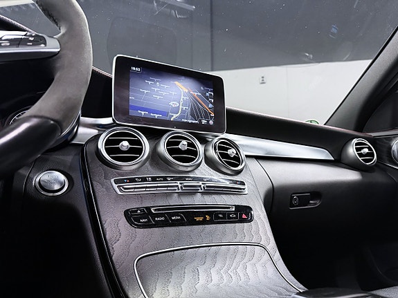 Mercedes-Benz C43 13 of 20