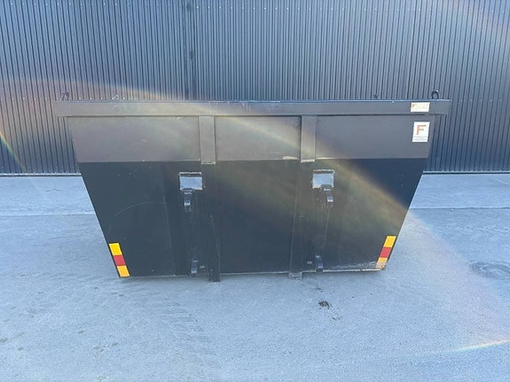 Flakab Behållare 3000 liter StBM-fäste