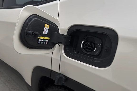 Jeep Compass 12 of 13