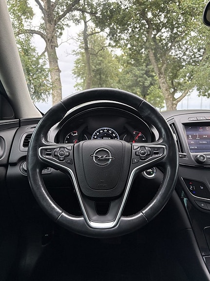Opel Insignia 13 of 26