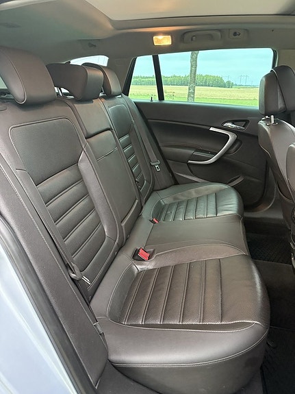 Opel Insignia 11 of 26