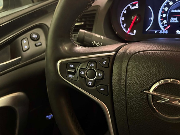Opel Insignia 13 of 23