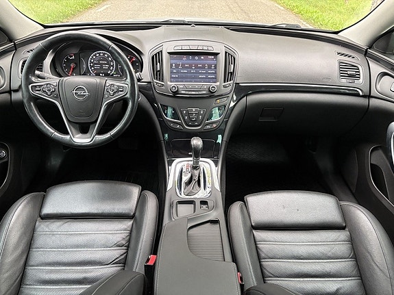 Opel Insignia 12 of 26