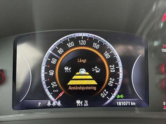 Opel Insignia 22 of 26