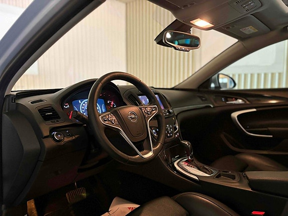 Opel Insignia 21 of 23