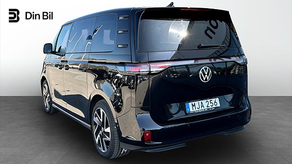 Volkswagen ID. Buzz 3 of 5