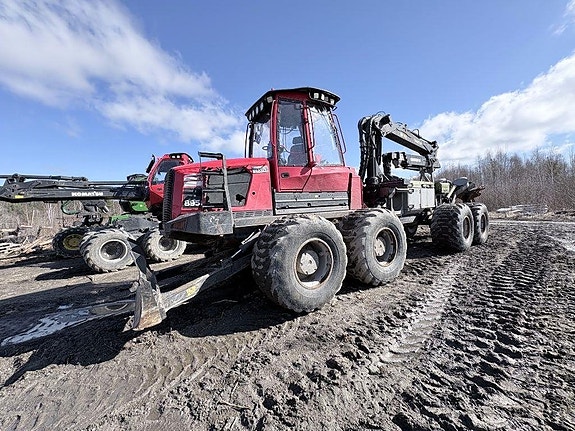 Komatsu 895