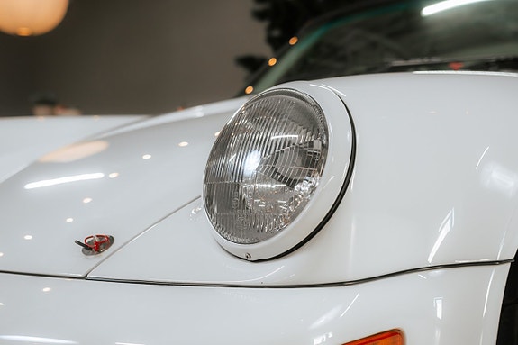 Porsche 911 Turbo 3 of 5