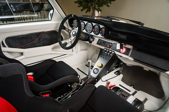Porsche 911 Turbo 18 of 24