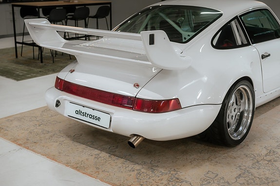 Porsche 911 Turbo 6 of 24