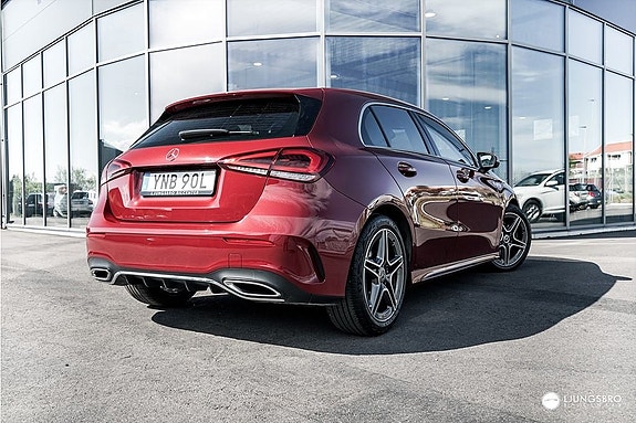 Mercedes-Benz A180 2 of 5