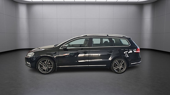 Volkswagen Passat 2 of 5