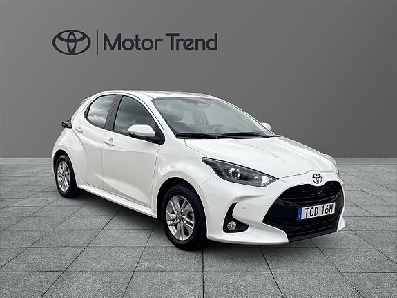 Toyota Yaris 7 of 12