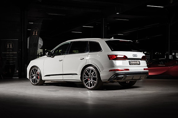 Audi Q7 3 of 5