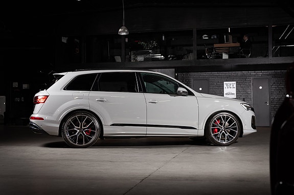 Audi Q7 7 of 30