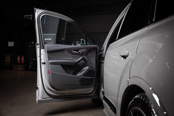 Audi Q7 9 of 30