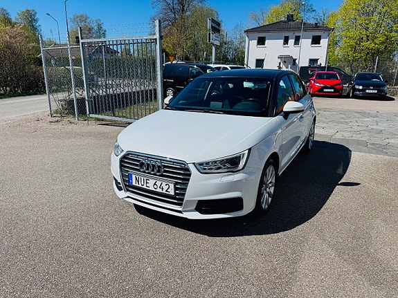 Audi A1 2 of 25