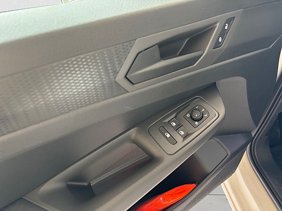 Volkswagen Caddy 8 of 17
