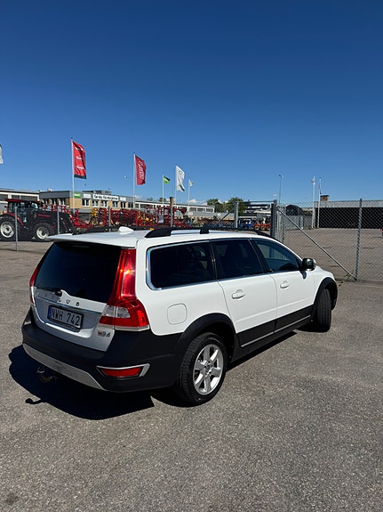 Volvo XC70 4 of 12