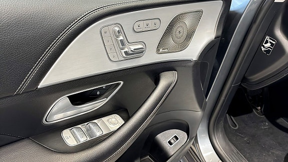 Mercedes-Benz GLE350 de 10 of 12