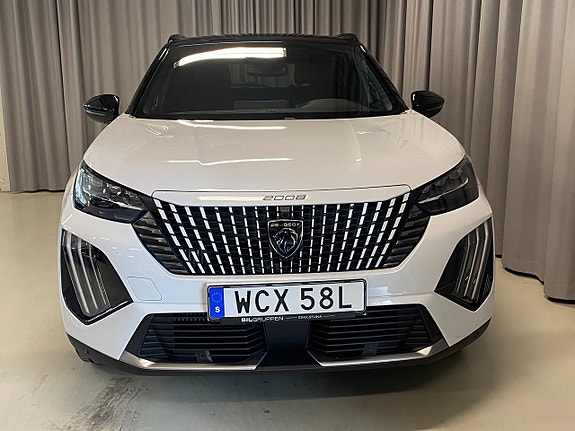 Peugeot 2008 3 of 5