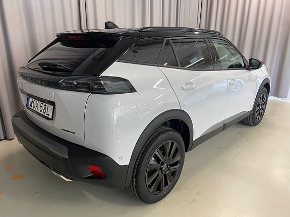 Peugeot 2008 4 of 5