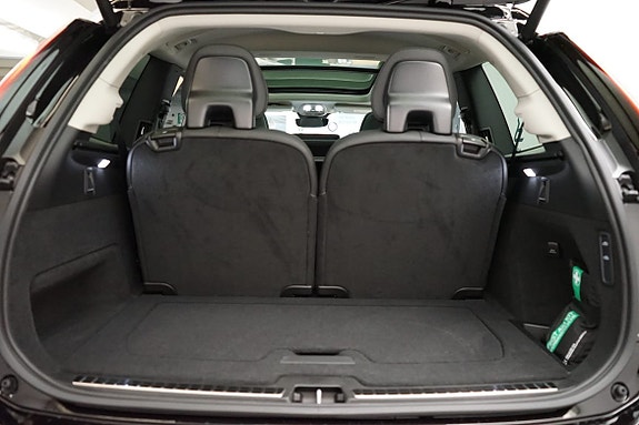 Volvo XC90 8 of 23