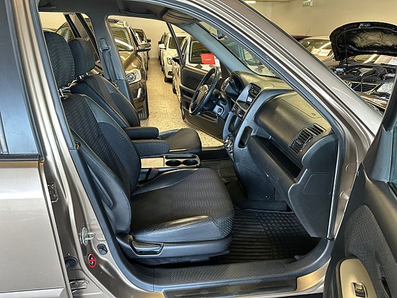 Honda CR-V 10 of 15