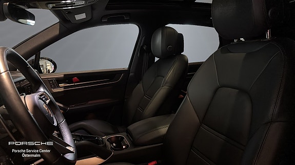 Porsche Cayenne S 5 of 5
