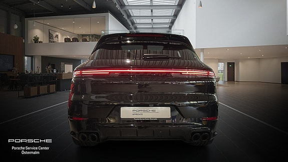 Porsche Cayenne S 9 of 16