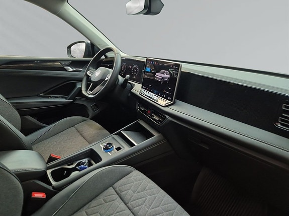 Volkswagen Tiguan 5 of 8