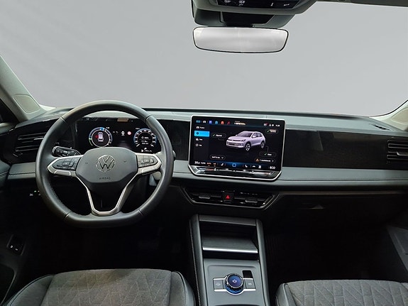 Volkswagen Tiguan 6 of 8