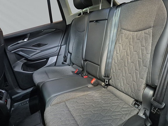 Volkswagen Tiguan 4 of 8