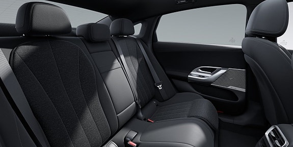 Mercedes-Benz C400 8 of 10
