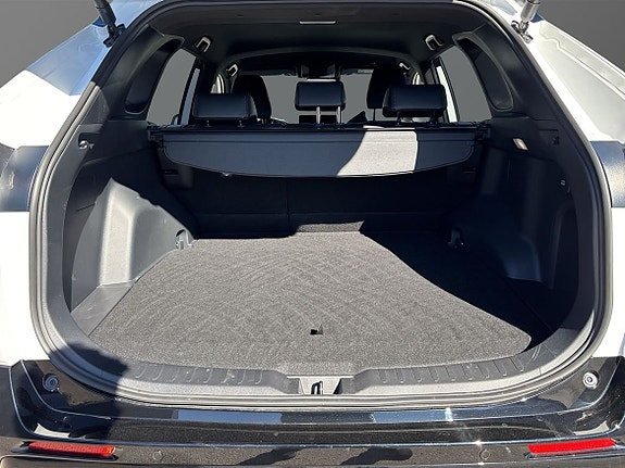 Toyota RAV4 Plug-in Hybrid 12 of 13
