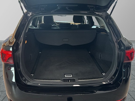 Toyota Avensis 12 of 16