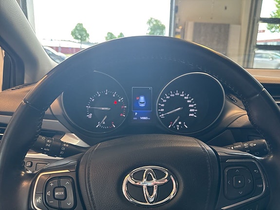 Toyota Avensis 16 of 16
