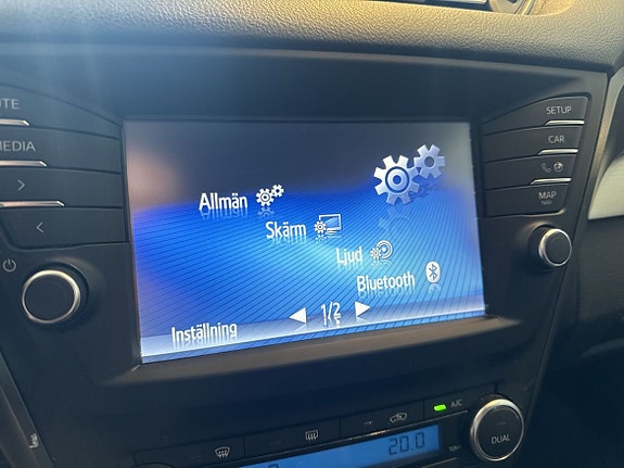 Toyota Avensis 15 of 16