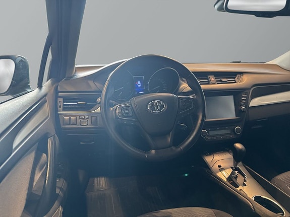 Toyota Avensis 11 of 16