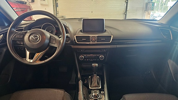 Mazda 3 5 of 5
