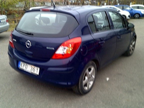 Opel Corsa 2 of 2