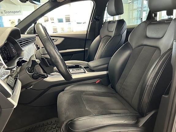 Audi Q7 10 of 27
