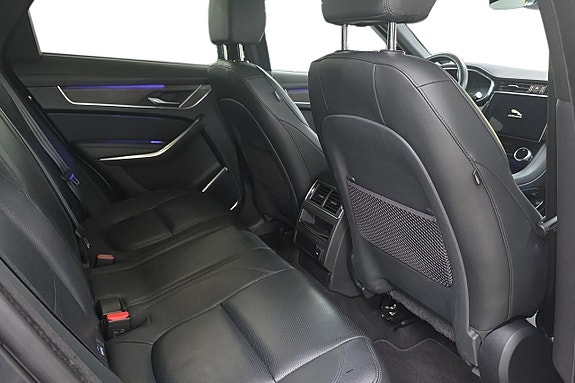 Jaguar F-PACE 16 of 20