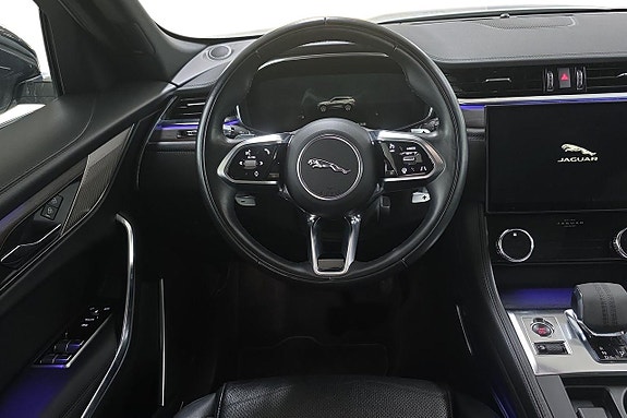 Jaguar F-PACE 11 of 20